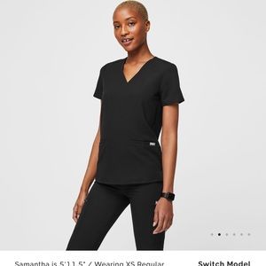 Figs casma 3 pocket scrub top